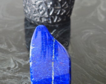 Kamień Lapis Lazuli w formie swobodnej: dekoracja kryształowa klasy A+++