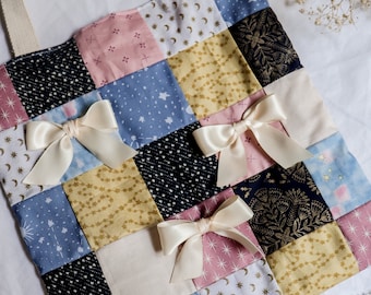 Borsa a tracolla con patchwork di stelle colorate Borsa a tracolla // Borsa a tracolla con fiocco