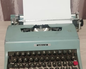 Olivetti Lettera 32 EXCELLENT CONDITION Olivetti Typewriter Vintage Green Typewriter QWERTY Typewriter