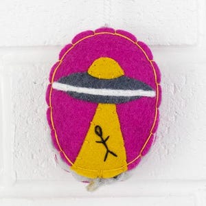 Handstitched ALIEN ABDUCTION ornament, handmade wool applique close encounter UFO gift