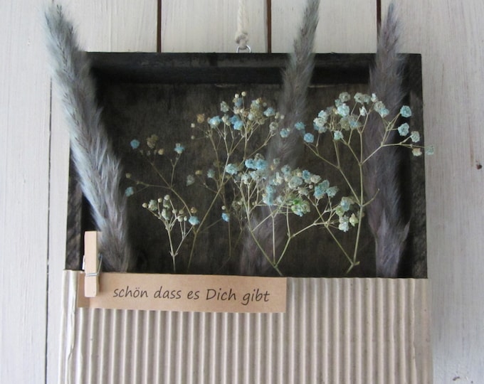 Dried flowers in picture frame 20 x 20 cm