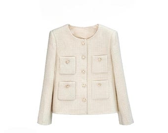 Handgemachte Creme Tweed Jacke: Vintage-inspirierte Emaille-Blumen-Knöpfe