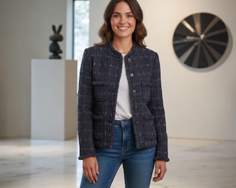 Ręcznie robiona granatowa kurtka z tweedu Bouclé: Marynarka inspirowana stylem vintage