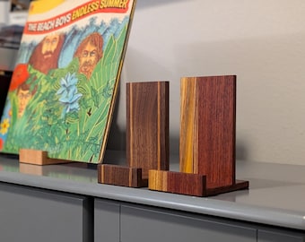 Houten vinylplaat/cd-standaard met patroon: houder voor mediadisplay LP-album