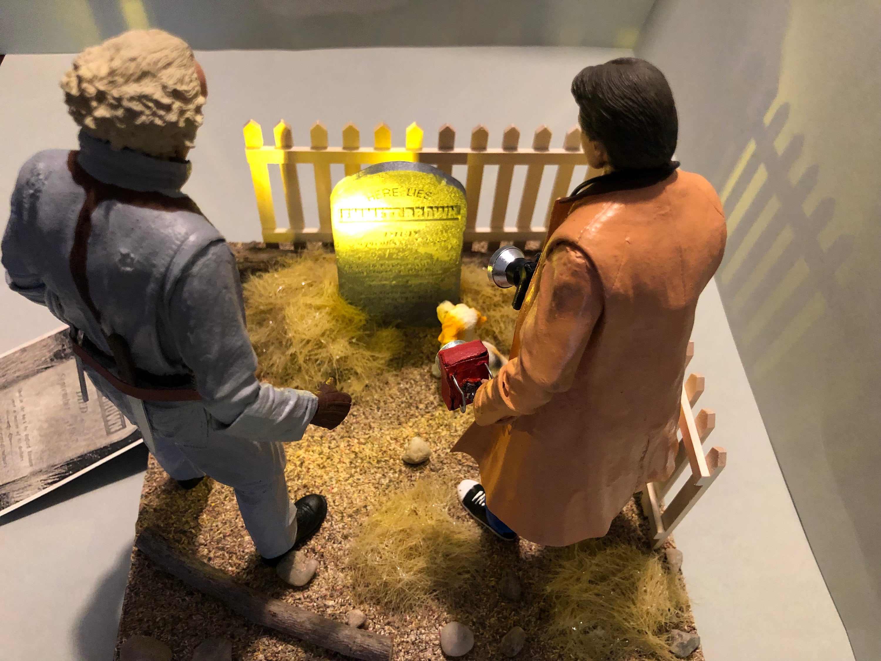 Diorama 1:8 Mit LED Beleuchtung Und Blitzeffekt - Zurück in Die Zukunft ...