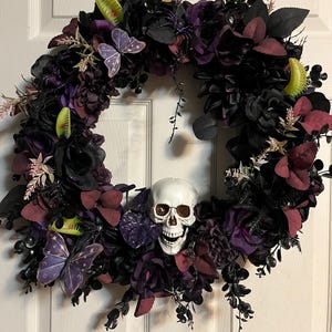 Gothic Halloween Wreath: Purple and Black Decor