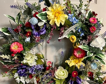 Corona de primavera llena de diversión