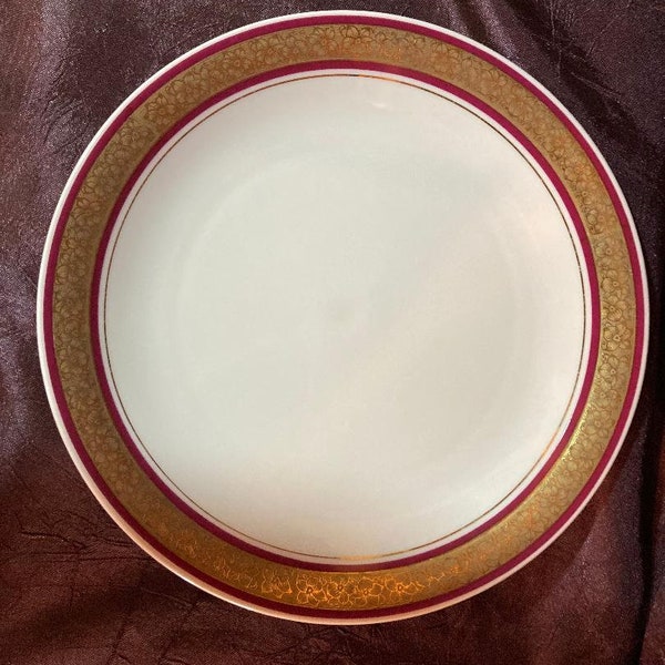 Seltmann 7.5" Weiden K Bavaria Plate Cream with Red and Metallic Gold Trim