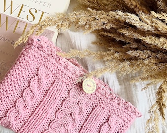 Book cover | Book bag | Knitted | Book accessory
