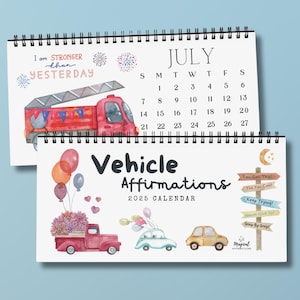 Calendario da tavolo 2025-2026 con affermazioni sui veicoli, mentalità di crescita positiva per ragazzi, affermazioni "Io sono", regalo per il ritorno a scuola per gli amanti di auto e camion