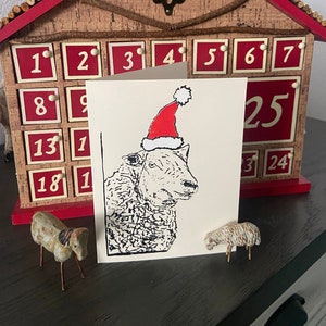 Set Schapen Kerstkaart 5 elke X-mas Kerstmuts ewe hand getrokken zeefdruk fun vier vreugde crème papier met enveloppen 5 "x 6,5"