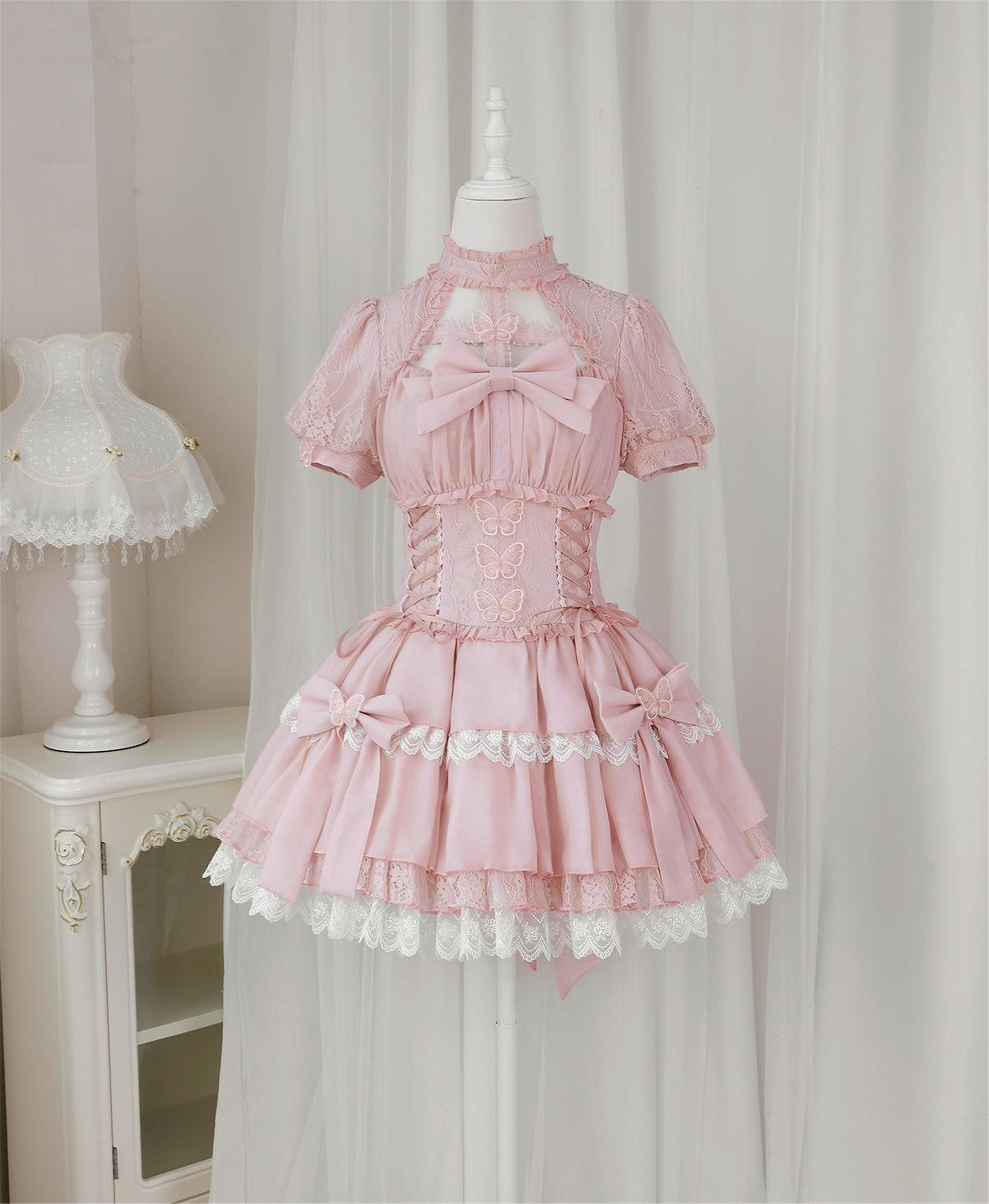 Arriba 76+ imagen kawaii pink outfit