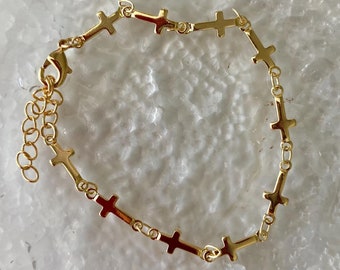 Christian 18K Gold Waterproof Cross Bracelet: Minimalist Christian Link Chain