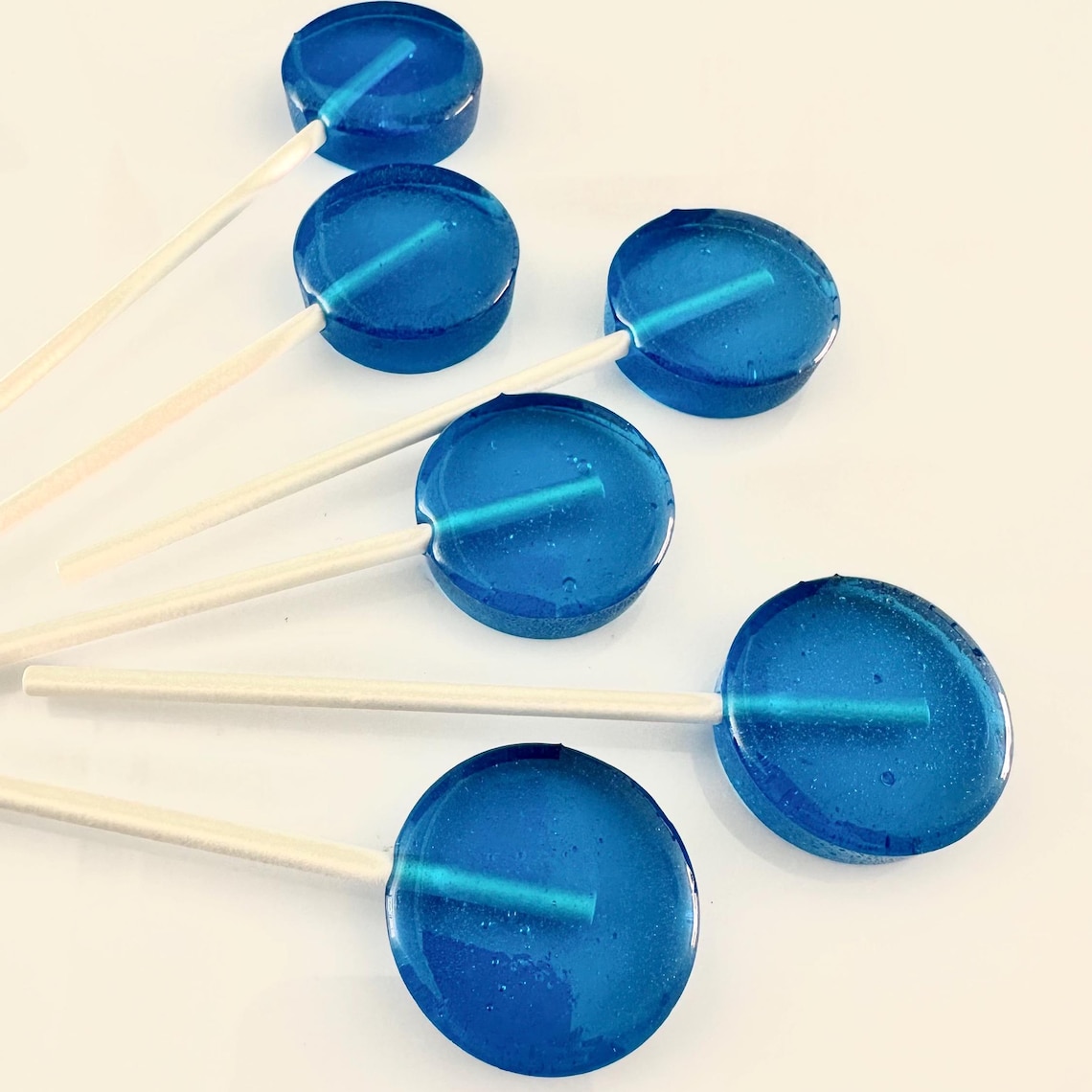 Large Blue Raspberry Lollipop Blue Raspberry Lollipops - Gourmet Candy – Party Favors and Sweet Treat ...