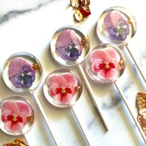 Set de 12 Piruletas de Pensamiento - Novia - Boda - Compromiso - Recuerdos de Fiesta - Regalo de Boda - Regalo de Novia - Piruleta de Caramelo de Flor