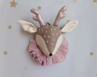 Tête de faon, tête de cerf, fixation murale tête de cerf, décoration de chambre de bébé, peluche têtes d'animaux, chambre d'enfant, décoration d'enfants