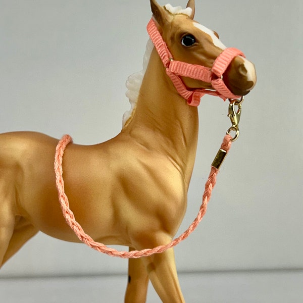 Breyer Foal Customizable Halter Set for Traditional 1:9 Scale Foals