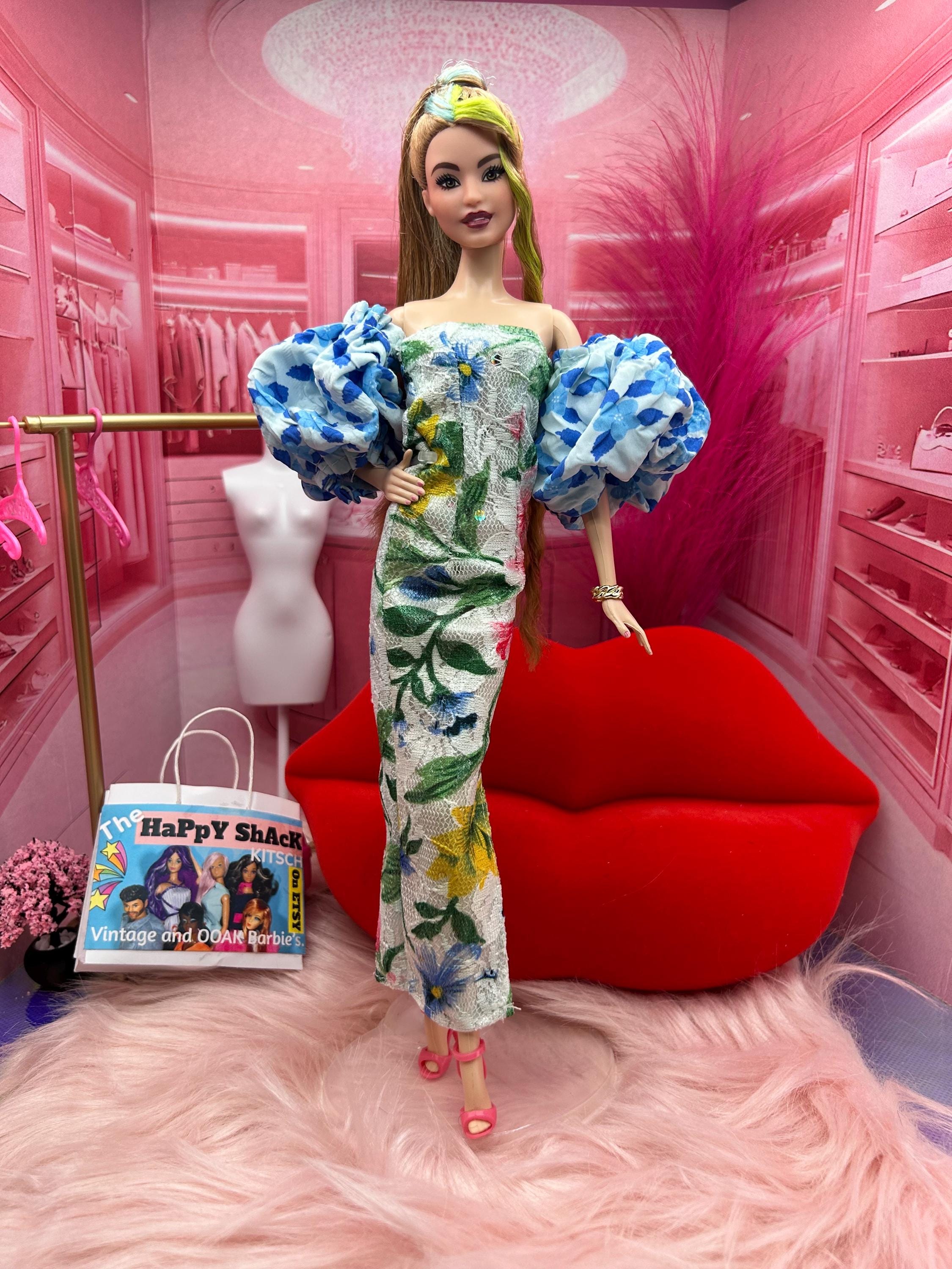 Barbie Looks AA Model Muse - Avec 4 Tenues Couture Et Chaussures - OOAK