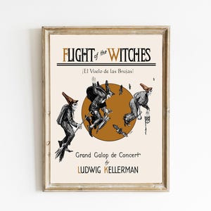 Könnte beinhalten: Gerahmtes Vintage-Poster mit dem Titel "Flight of the Witches" mit Text in Englisch und Spanisch. Die Illustration zeigt drei fliegende Hexen vor einem beigen Hintergrund mit einem braunen Kreis. Der Künstler ist Ludwig Kellerman.