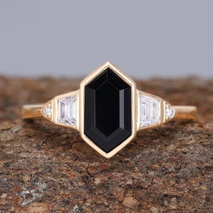 Anillo de plata de ley 925 con corte hexagonal de ónix negro natural para mujer, anillo de piedras preciosas hecho a mano, elegante anillo de tres piedras, regalos de aniversario para ella