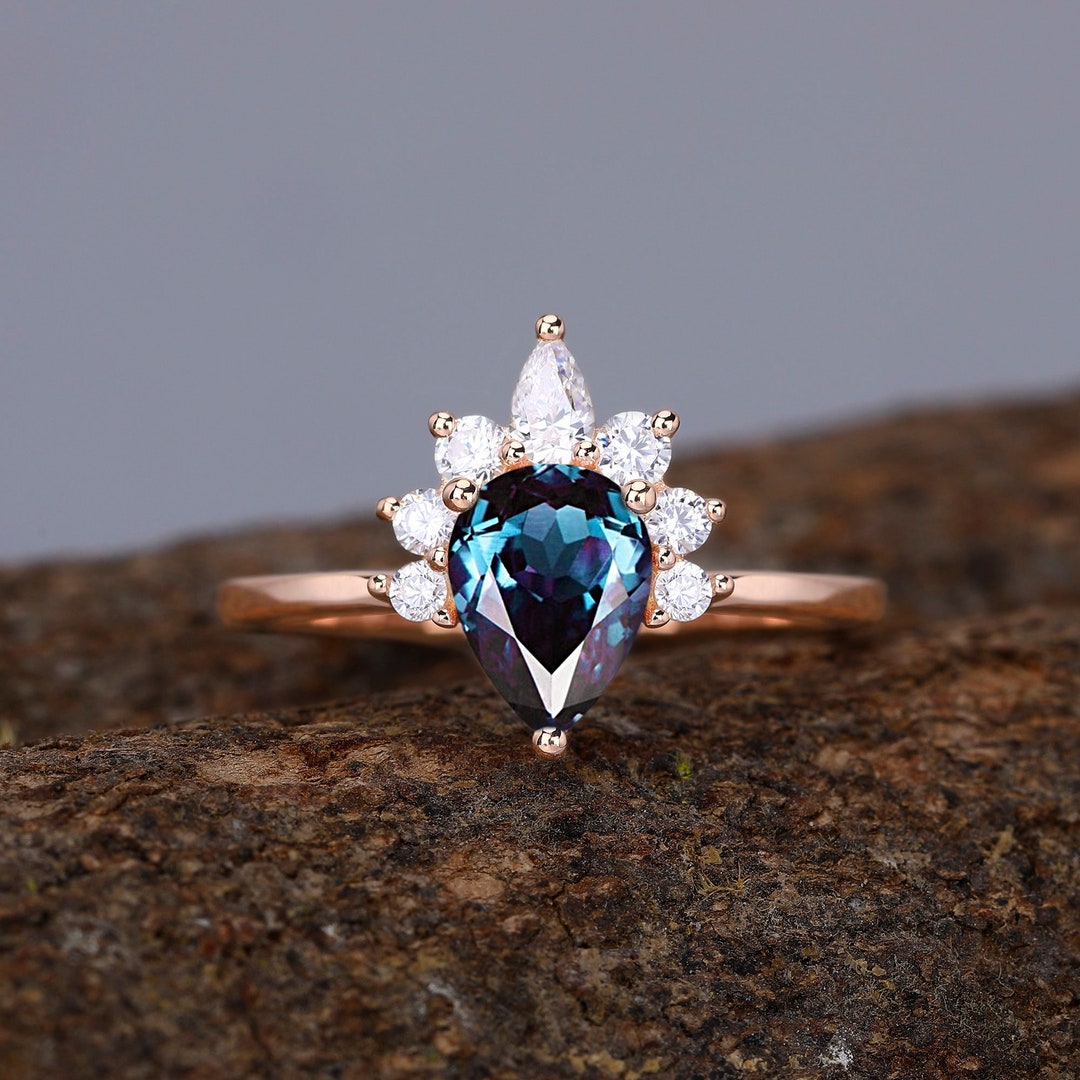 Luxury Engagement Ring Pear Cut Alexandrite Ring for Women Handmade ...