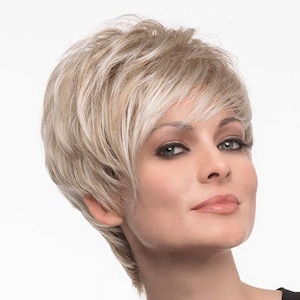 Shari Wig av Envy - Kort Rak Pixie Peruk
