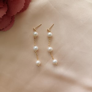 Freshwater Pearl Drop Earrings, Dainty Natural Pear Earring, Bridesmaids Pearl Earrings, Gold and Silver Dangle Earrings, Bridesmaid Gift