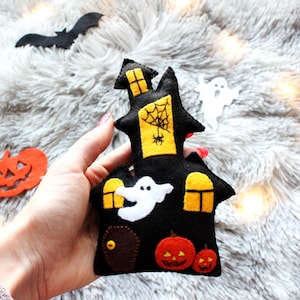 Felt toy for Halloween haunted house, mystical house, handmade toy