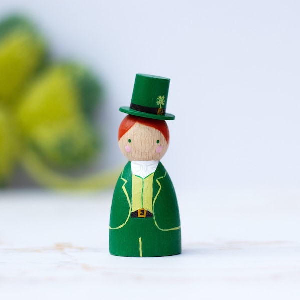 Leprechaun Peg Dolls, St Patrick's day Leprechaun, Shamrock Decor