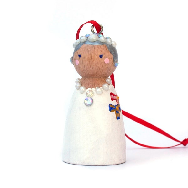 The Queen of England Christmas Ornaments,  The Queen Memorial Ornament, The Queen’s Platinum Jubilee, Remembering Her Majesty