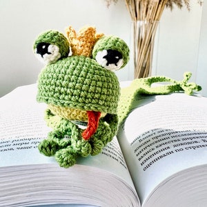 Frog bookmark amigurumi toy pattern / frog crochet pattern - amigurumi animal tutorial
