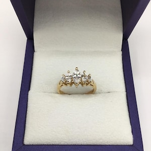 Exquisite 14K Yellow Gold CZ Ring - Size 7