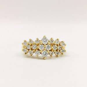 Exquisite 14K Yellow Gold CZ Ring - Size 7
