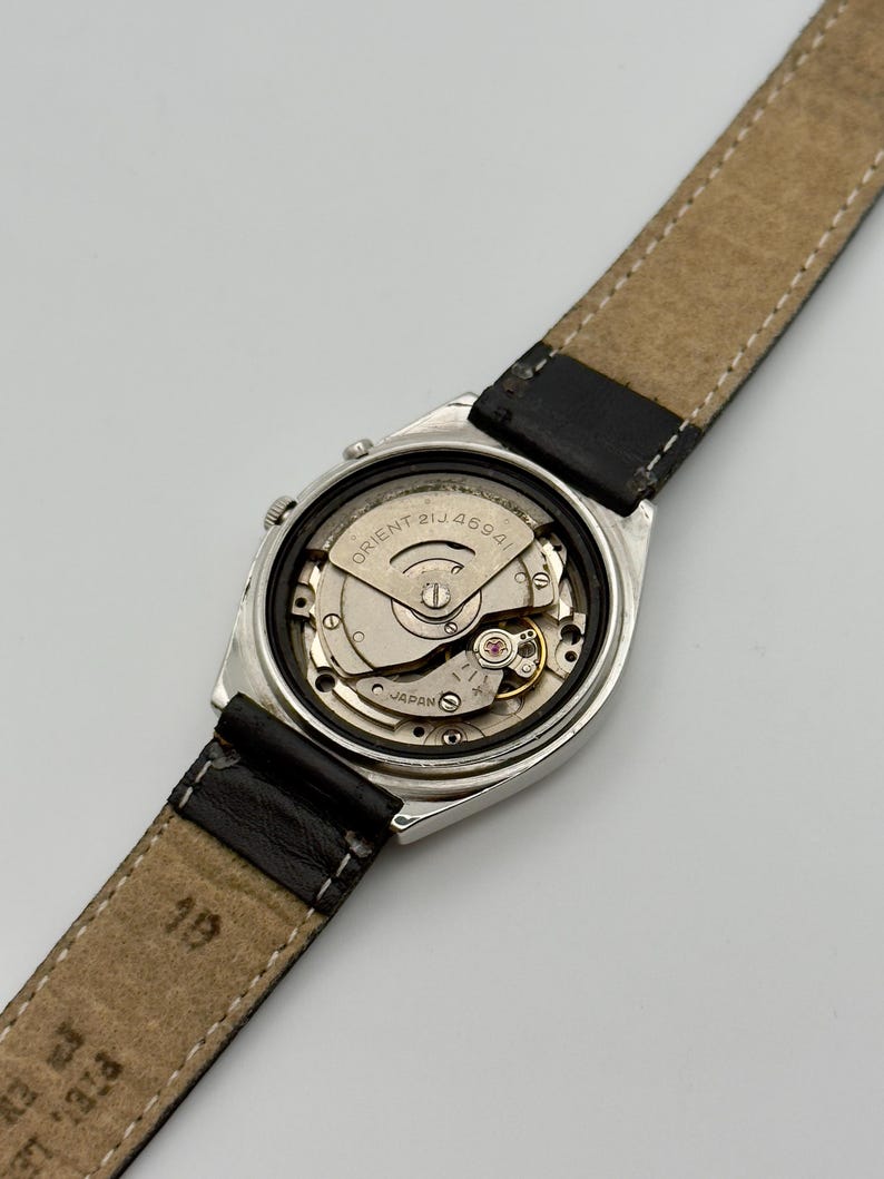 ORIENT Crystal Watch, AUTOMATIC Watch, Orient Caliber 46941 ,Unisex Watch, Clean Dial, Rare Orient, Japan made, 21 Jewels, Day & Date. image 9