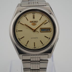 SEIKO 5 Watch, AUTOMATIC Watch, Seiko5 Caliber 7009-3130 From 1985 ,Men Watch, Clean Dial, Rare seiko5, Japan made, 17 Jewels, Day & Date.