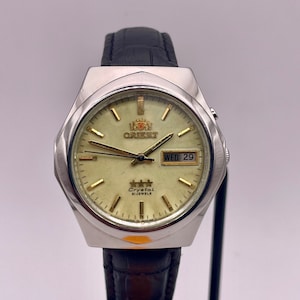 ORIENT Crystal Watch, AUTOMATIC Watch, Orient Caliber 46943,Men Watch, Clean Dial, Vintage Orient, Japan made, 21 Jewels, Day & Date.