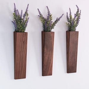 Mid Century Modern Holz Wandtasche - MCM Vertikale Pflanzvase für Eukalyptus, Trockenblumen - Minimalistische Wanddekoration