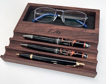 Organizer da scrivania in legno personalizzato / Vassoio raccogli-tutto e portapenne personalizzati / Regalo unico per la festa del papà o l'anniversario per lui / Regalo per l'insegnante
