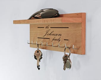 Op maat gegraveerd sleutelrek van notenhout met plank: handgemaakte halorganizer