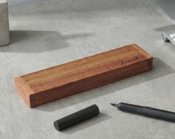 Spersonalizowane drewniane pudełko na długopisy – spersonalizowane grawerowane etui na długopisy wieczne