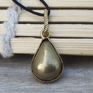 Udhuravmukhi Siddha Parad Gutika, Siddha Parad Pendant, Rasmani Pendant Locket , Religious Gifts - God Shiva, Pooja Items