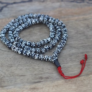 Om engraved Black Yak Bone Skull Mala, Kapala Prayer Beads, Protection Necklace, Buddhist Jewelry, Yoga Gifts, Handmade Jewelry