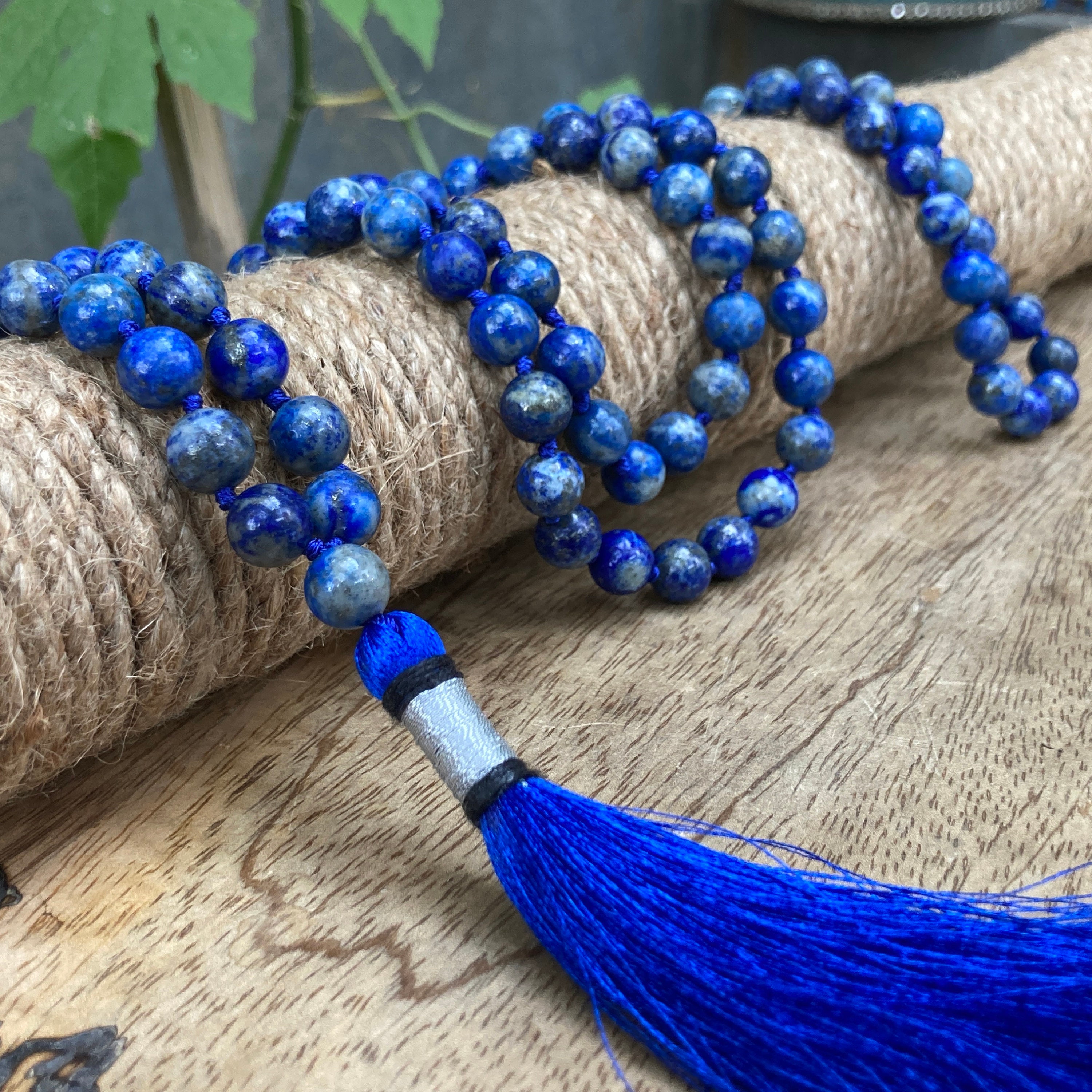 4 Mukhi Rudraksha and Lapis Lazuli Bracelet to Enhances self-confidence,  creativity and vocal power - Engineered to Heal²
