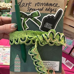 Blind Date / Gently Used Books / Romance, Historical Fiction, + More! image 6