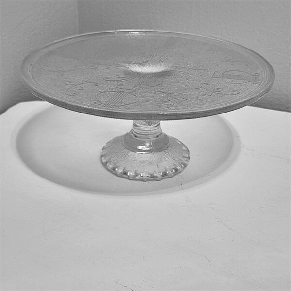 Musical Harp Pedestal Cake Stand