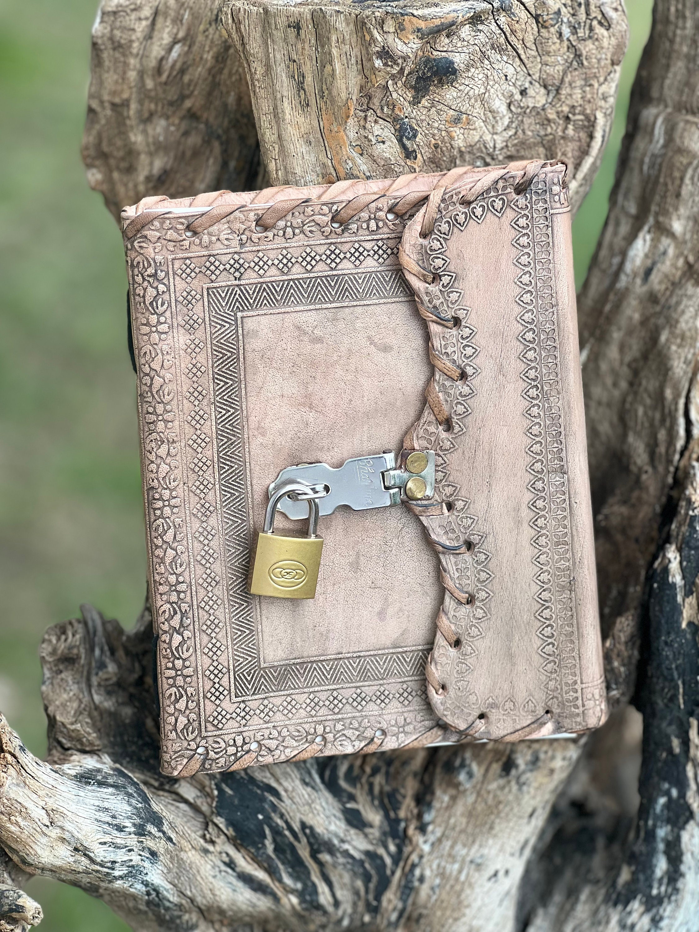 Handmade Leather Journal With Lock , Personalized Dairy with Lock, Lock Journal, Leather Diary, Handmade Gift Ten Color