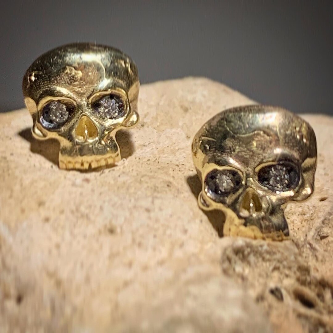 Diamond skull earrings discount