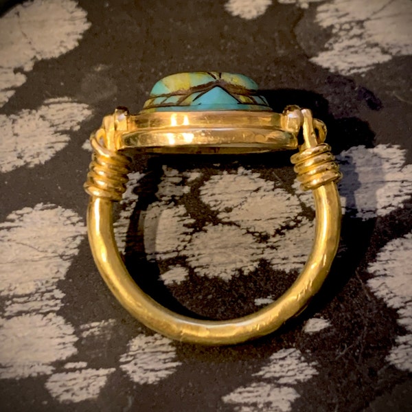 Bague scarabée turquoise égyptienne, talisman en or massif, bijoux néo-égyptien, or 18 carats, amulette scarabée vintage, scarabée en verre sculpté à la main
