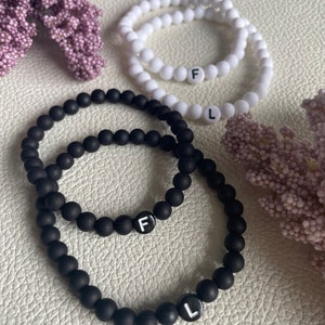 Partnerarmbänder//Freundschaftsarmbänder//Perlenarmbänder mit Initialen