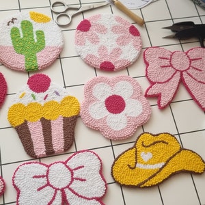 Punch Needle Coaster: Y2K Pink Bow Mug Rug, Tufted Drink Coaster
